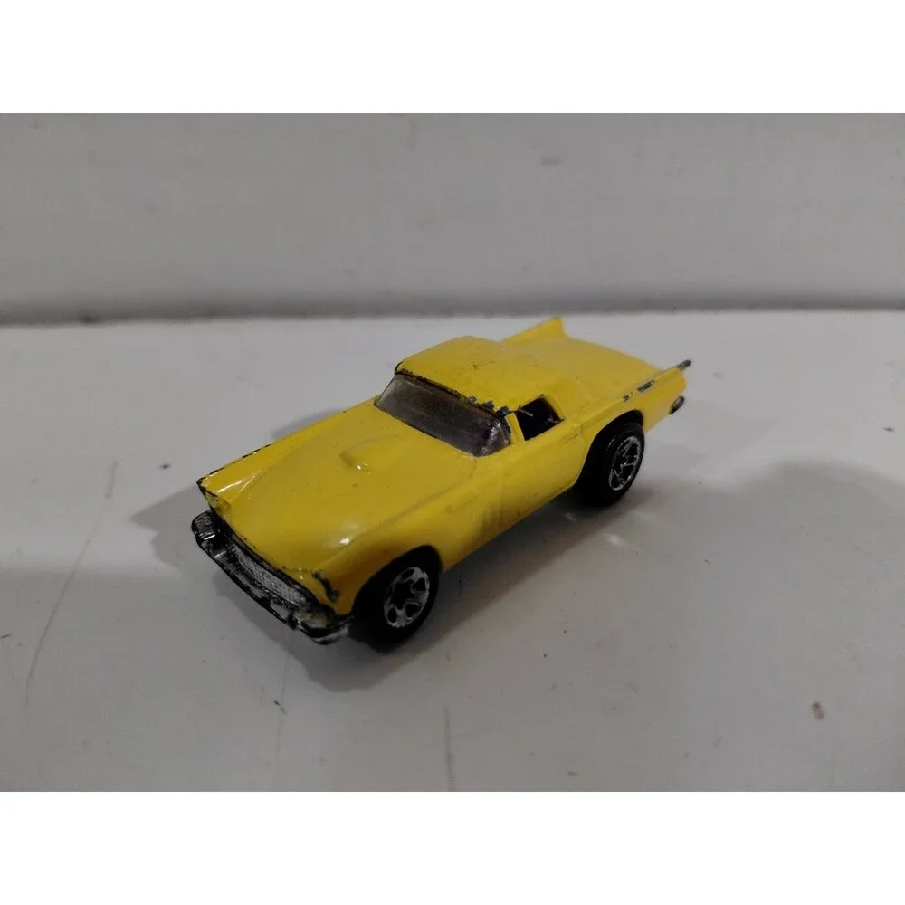 Hot Wheels 1:64 Die Cast Custom 1977 Malaysia 1957 Ford Thunderbird Coupe